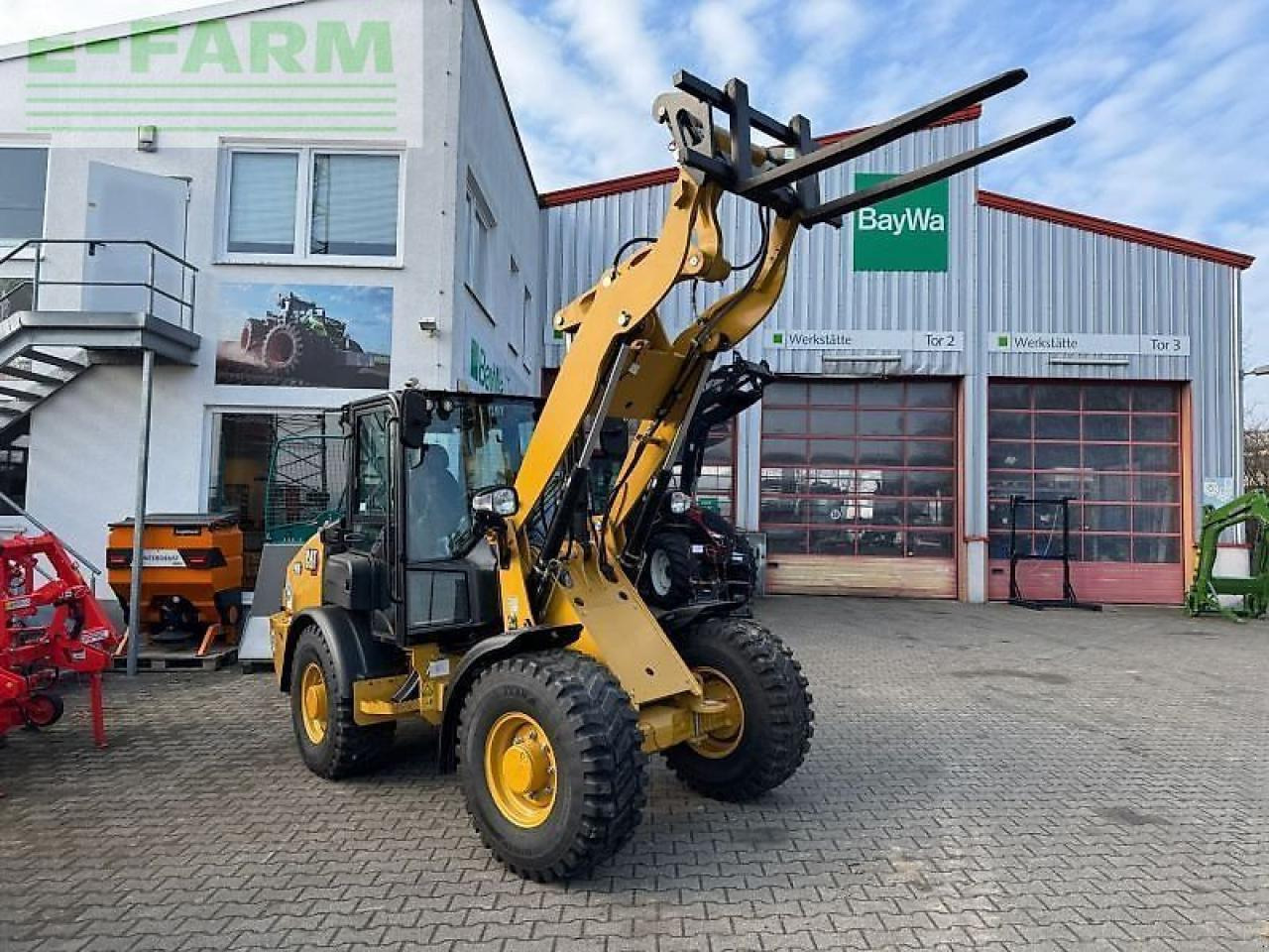 Caterpillar cat 906-14 - Minigraver: bilde 1 Caterpillar cat 906-14 - Minigraver: bilde 1