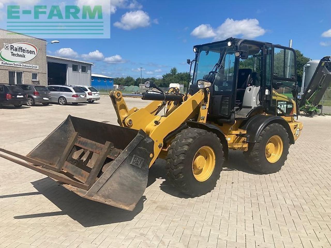 Caterpillar radlader cat 908 h2 - Minigraver: bilde 2 Caterpillar radlader cat 908 h2 - Minigraver: bilde 2