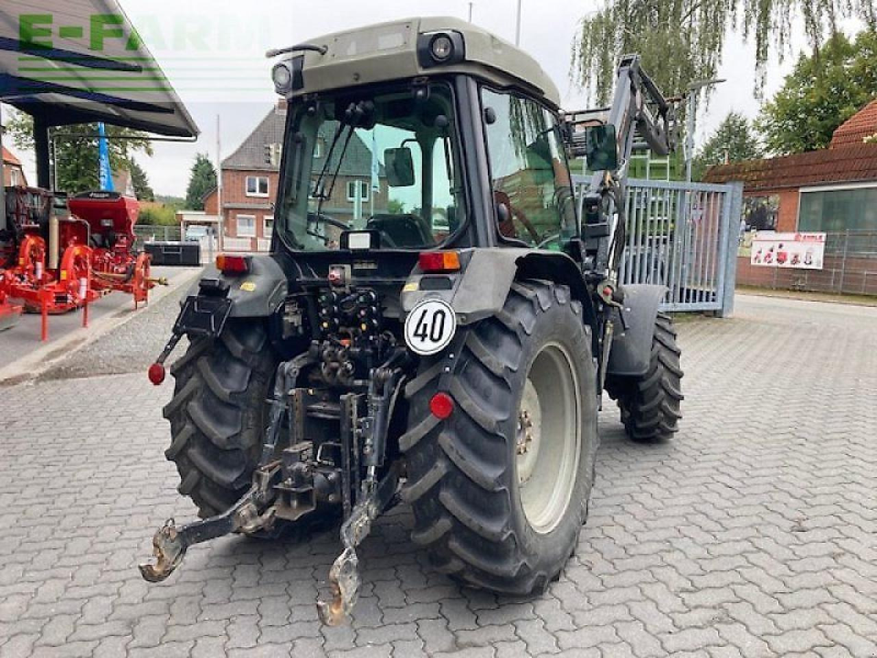 Deutz-Fahr agroplus f 430 gs F - Traktor: bilde 5 Deutz-Fahr agroplus f 430 gs F - Traktor: bilde 5