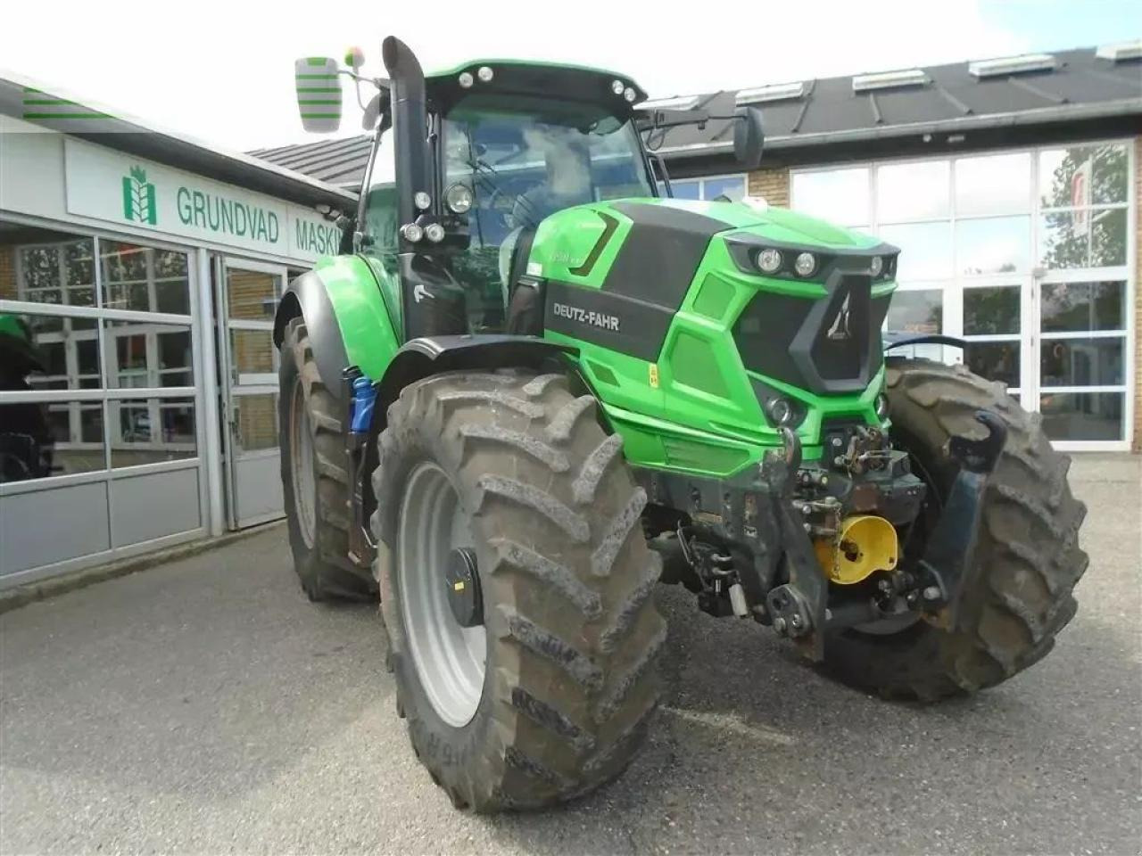 Deutz-Fahr agrotron 7230 ttv TTV - Traktor: bilde 1 Deutz-Fahr agrotron 7230 ttv TTV - Traktor: bilde 1