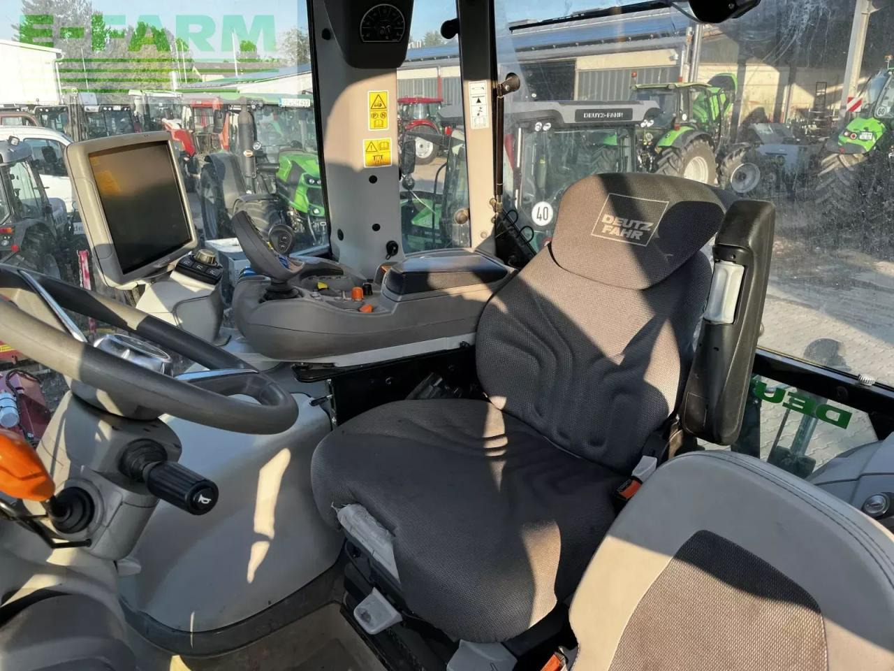 Deutz-Fahr agrotron 8280 ttv TTV - Traktor: bilde 5 Deutz-Fahr agrotron 8280 ttv TTV - Traktor: bilde 5