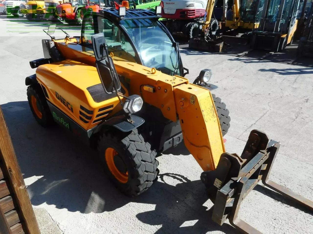 Dieci 26.6 mini agri ( 2,6t + 5,7m ) - Teleskoplastere: bilde 5 Dieci 26.6 mini agri ( 2,6t + 5,7m ) - Teleskoplastere: bilde 5