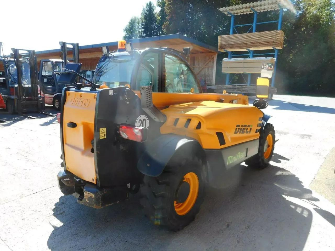 Dieci 26.6 mini agri ( 2,6t + 5,7m ) - Teleskoplastere: bilde 4 Dieci 26.6 mini agri ( 2,6t + 5,7m ) - Teleskoplastere: bilde 4