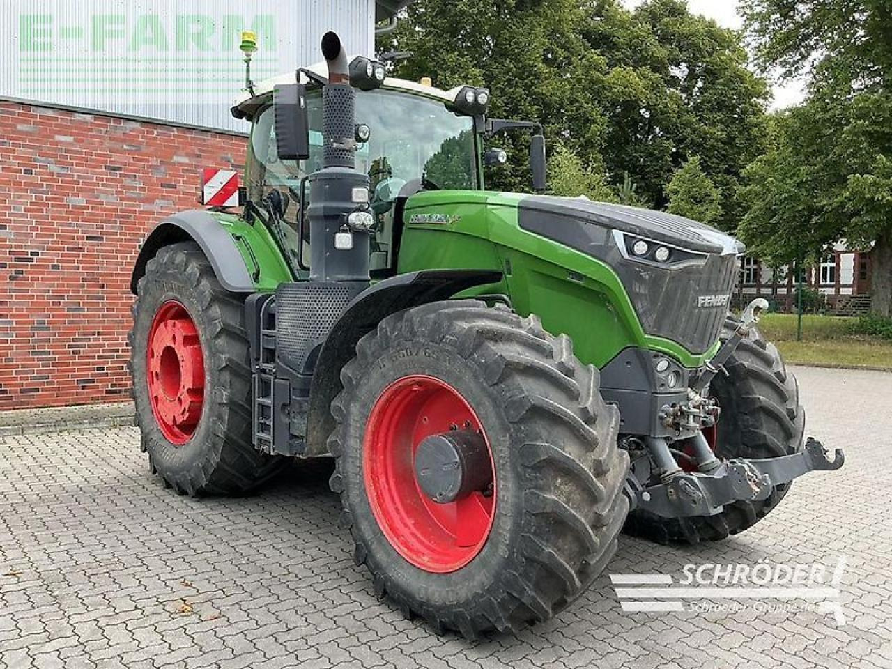 Fendt 1050 vario s4 profi plus ProfiPlus - Traktor: bilde 1 Fendt 1050 vario s4 profi plus ProfiPlus - Traktor: bilde 1