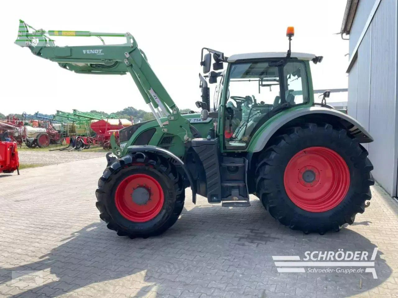 Fendt 714 vario scr profi Profi - Traktor: bilde 4 Fendt 714 vario scr profi Profi - Traktor: bilde 4