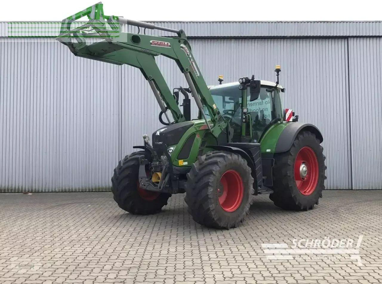 Fendt 718 vario s4 power plus PowerPlus - Traktor: bilde 1 Fendt 718 vario s4 power plus PowerPlus - Traktor: bilde 1