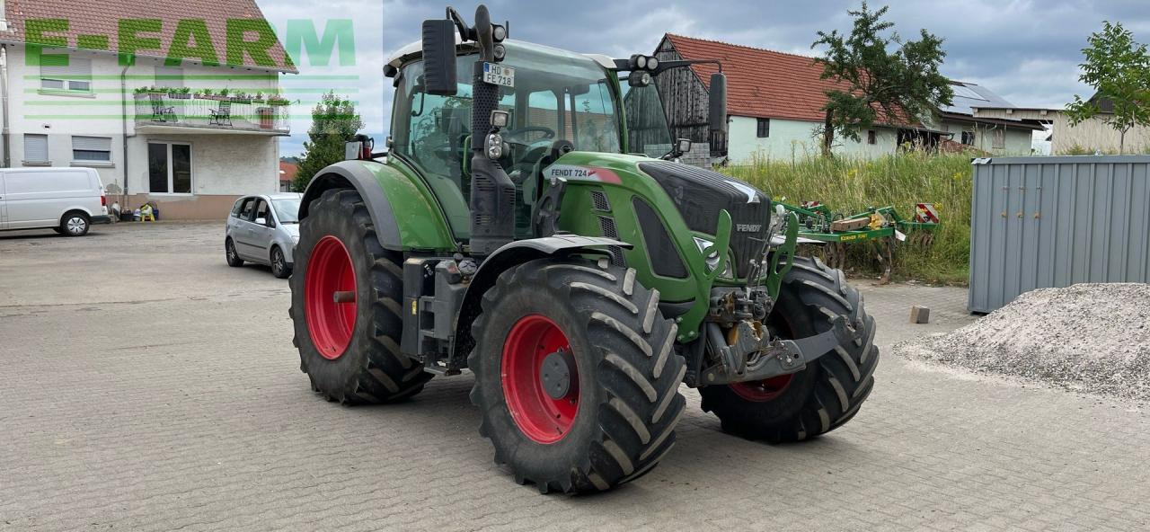 Fendt 724 Vario S4 - Traktor: bilde 4 Fendt 724 Vario S4 - Traktor: bilde 4