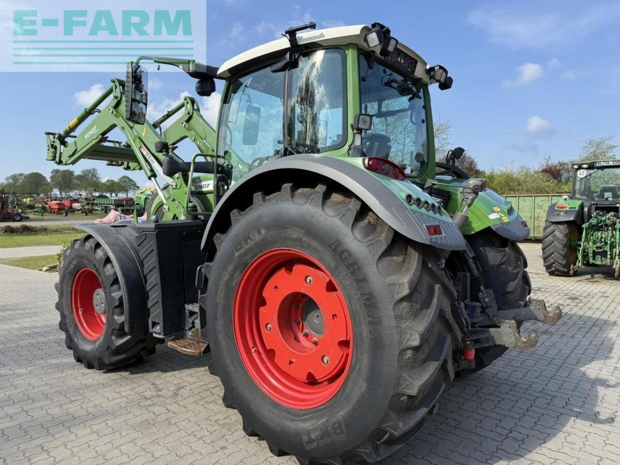 Fendt 724 power - Traktor: bilde 3 Fendt 724 power - Traktor: bilde 3