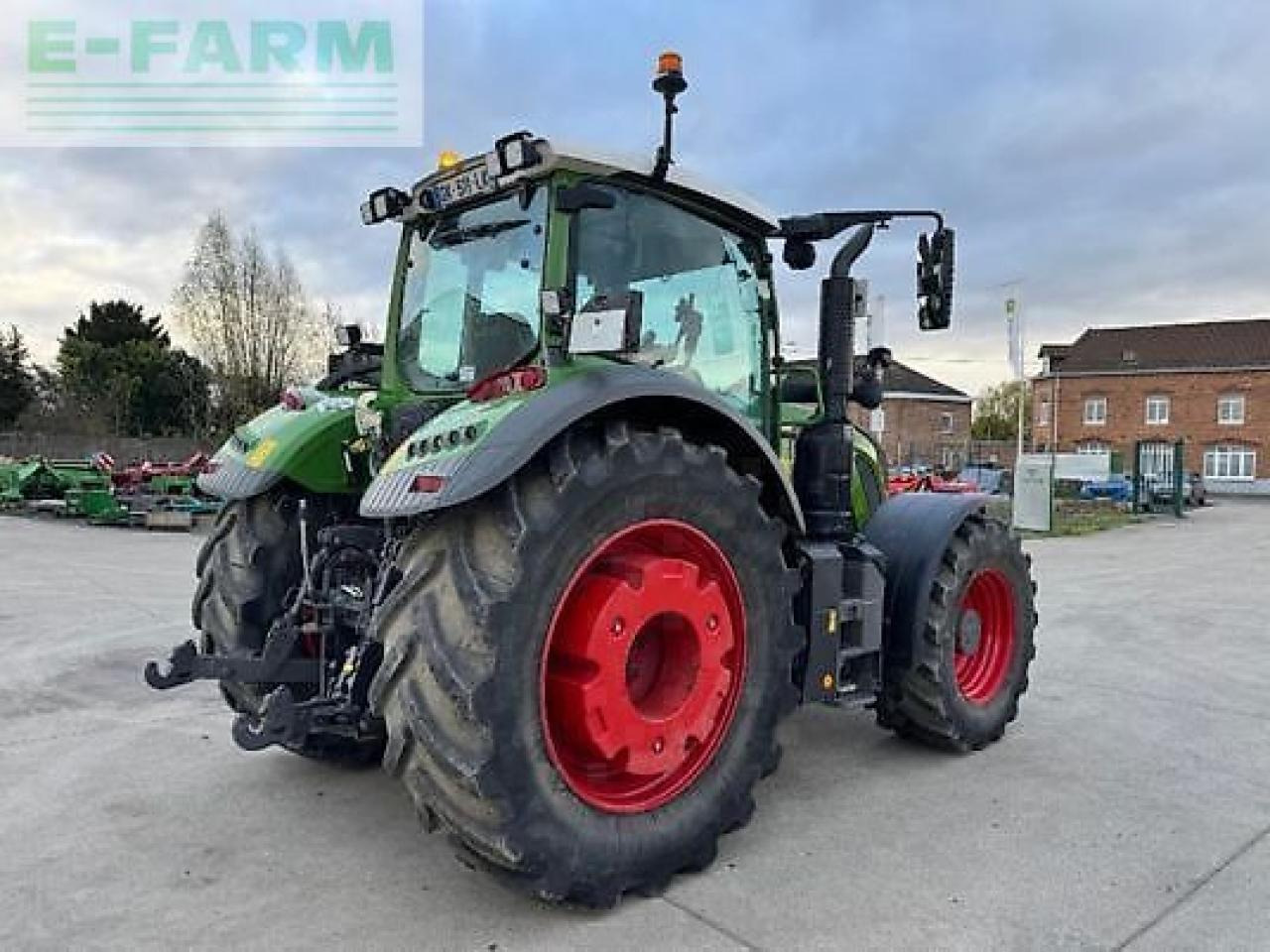 Fendt 724 profi plus - Traktor: bilde 4 Fendt 724 profi plus - Traktor: bilde 4