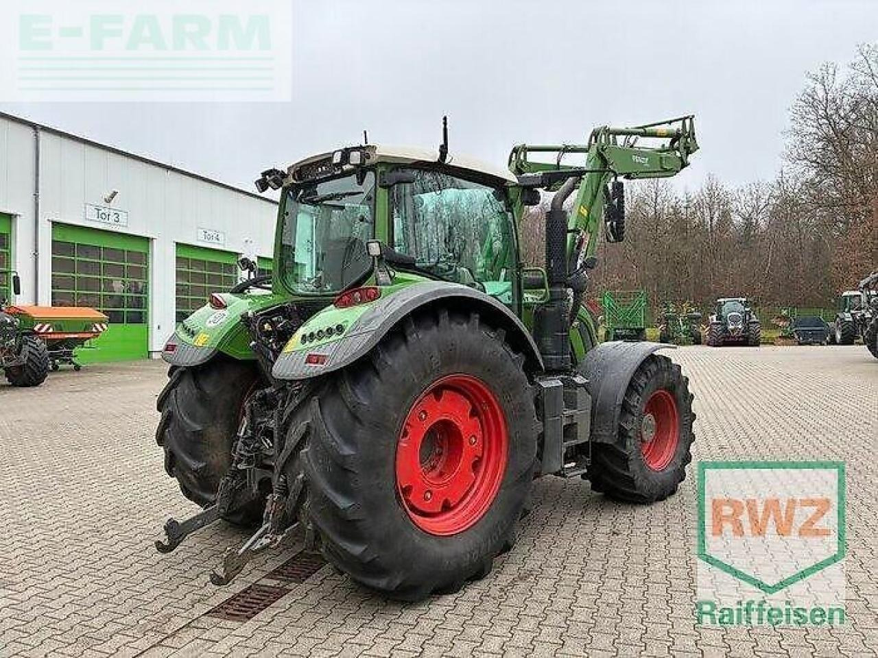 Fendt 724 s4 profi+ - Traktor: bilde 3 Fendt 724 s4 profi+ - Traktor: bilde 3