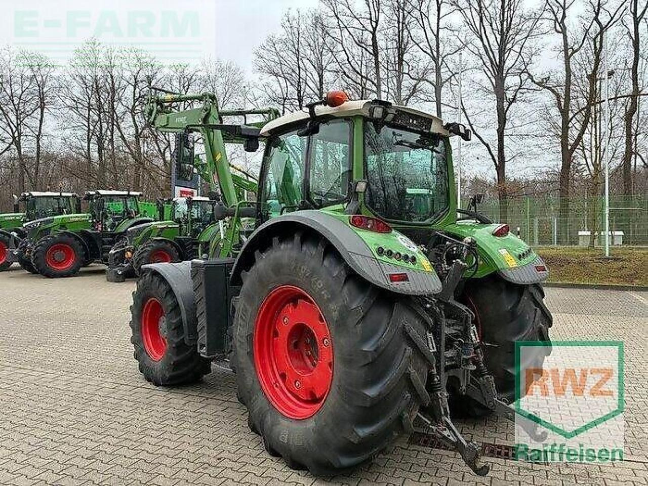 Fendt 724 s4 profi+ - Traktor: bilde 5 Fendt 724 s4 profi+ - Traktor: bilde 5