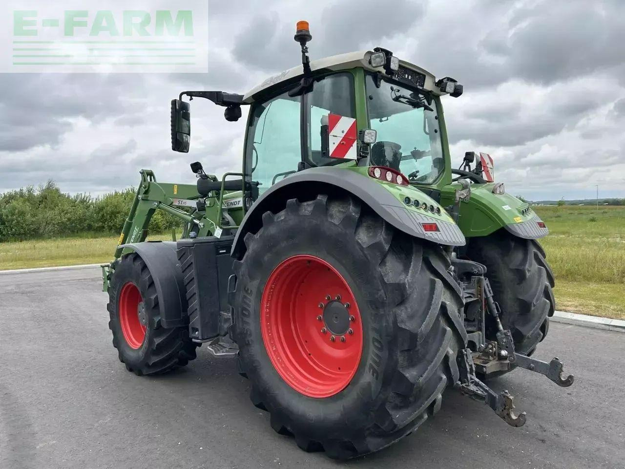 Fendt 724 vario s4 - Traktor: bilde 2 Fendt 724 vario s4 - Traktor: bilde 2