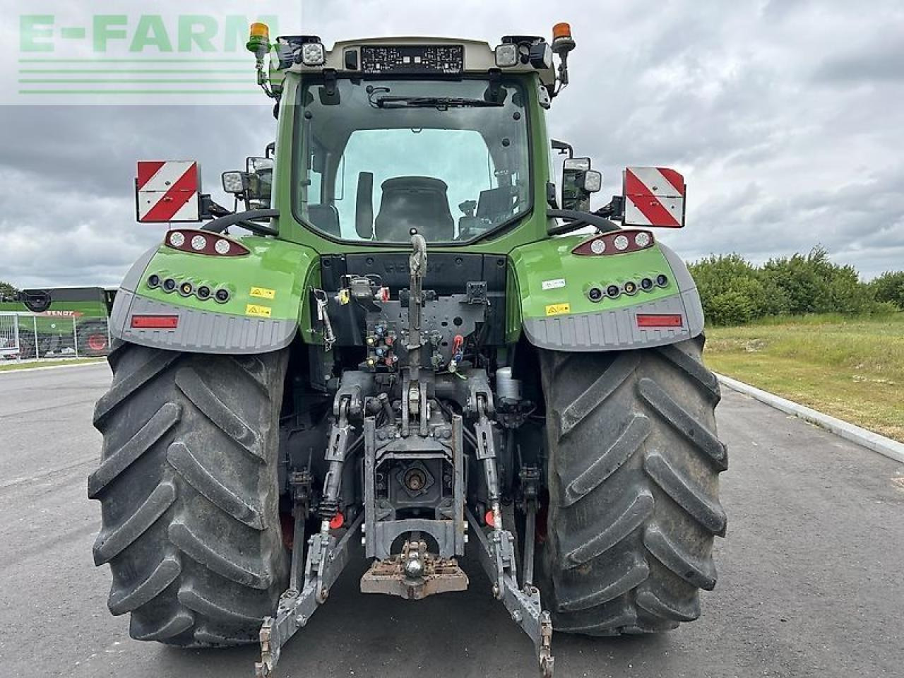 Fendt 724 vario s4 - Traktor: bilde 3 Fendt 724 vario s4 - Traktor: bilde 3