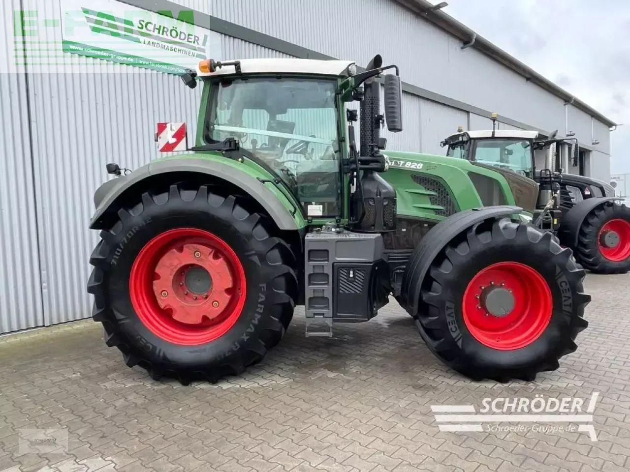 Fendt 828 s4 profi plus - Traktor: bilde 2 Fendt 828 s4 profi plus - Traktor: bilde 2