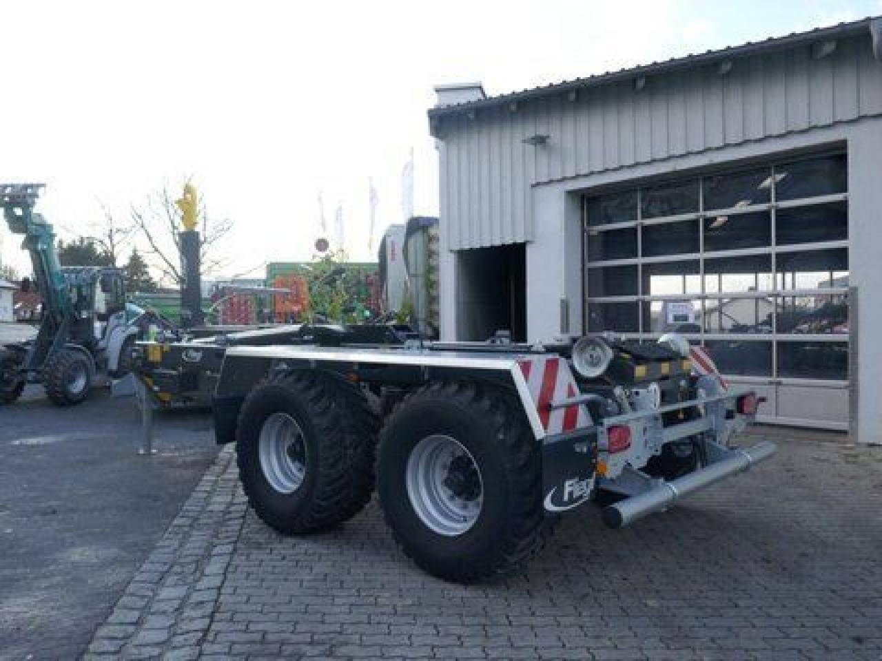 Fliegl hkl 22 - tandem abrollkipper - Krokhenger/ Liftdumper henger: bilde 5 Fliegl hkl 22 - tandem abrollkipper - Krokhenger/ Liftdumper henger: bilde 5