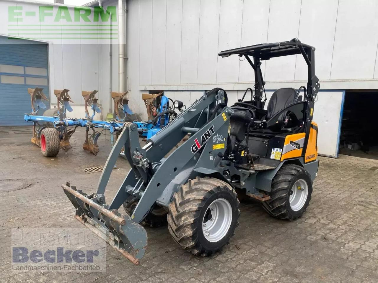 Giant g 2200 - Minigraver: bilde 1 Giant g 2200 - Minigraver: bilde 1