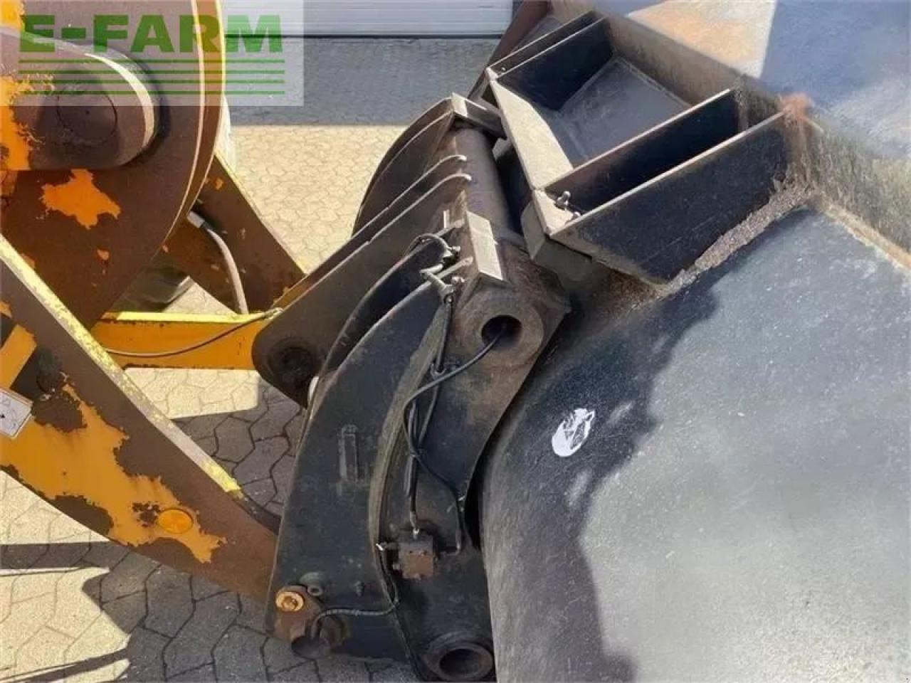 Hyundai hl 740-7 med højtipskovl - Minigraver: bilde 4 Hyundai hl 740-7 med højtipskovl - Minigraver: bilde 4