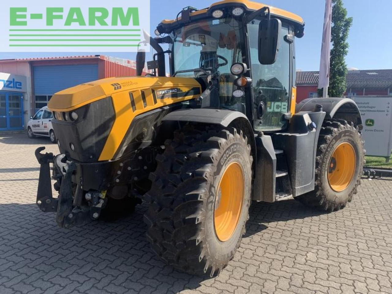 JCB 4220 fasttrac mit jd-autotrac vorbereitung + stoll konsolen - Traktor: bilde 1 JCB 4220 fasttrac mit jd-autotrac vorbereitung + stoll konsolen - Traktor: bilde 1