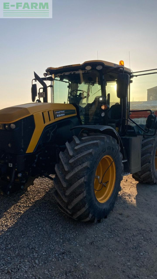 JCB Fastrac 4220 - Traktor: bilde 1 JCB Fastrac 4220 - Traktor: bilde 1