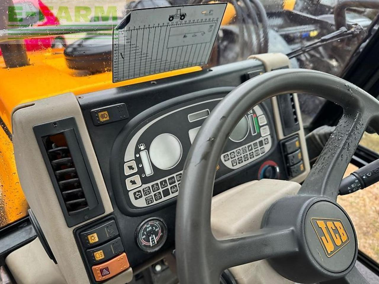 JCB fastrac 2115 / 4ws - Traktor: bilde 2 JCB fastrac 2115 / 4ws - Traktor: bilde 2