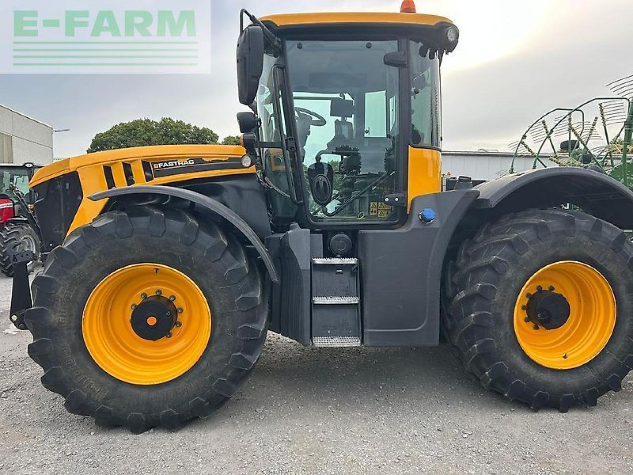 JCB fastrac 4220 - Traktor: bilde 3 JCB fastrac 4220 - Traktor: bilde 3