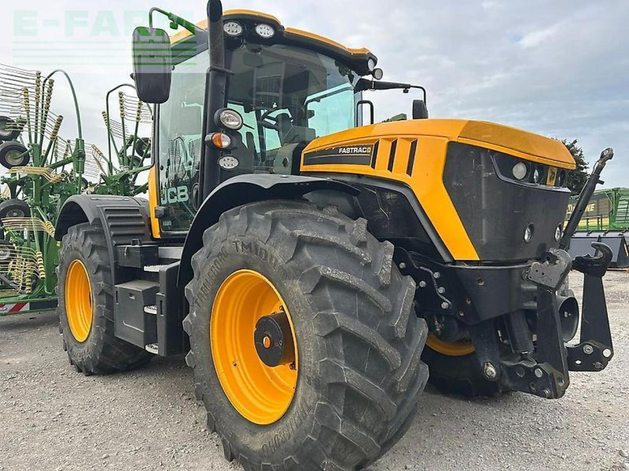 JCB fastrac 4220 - Traktor: bilde 2 JCB fastrac 4220 - Traktor: bilde 2