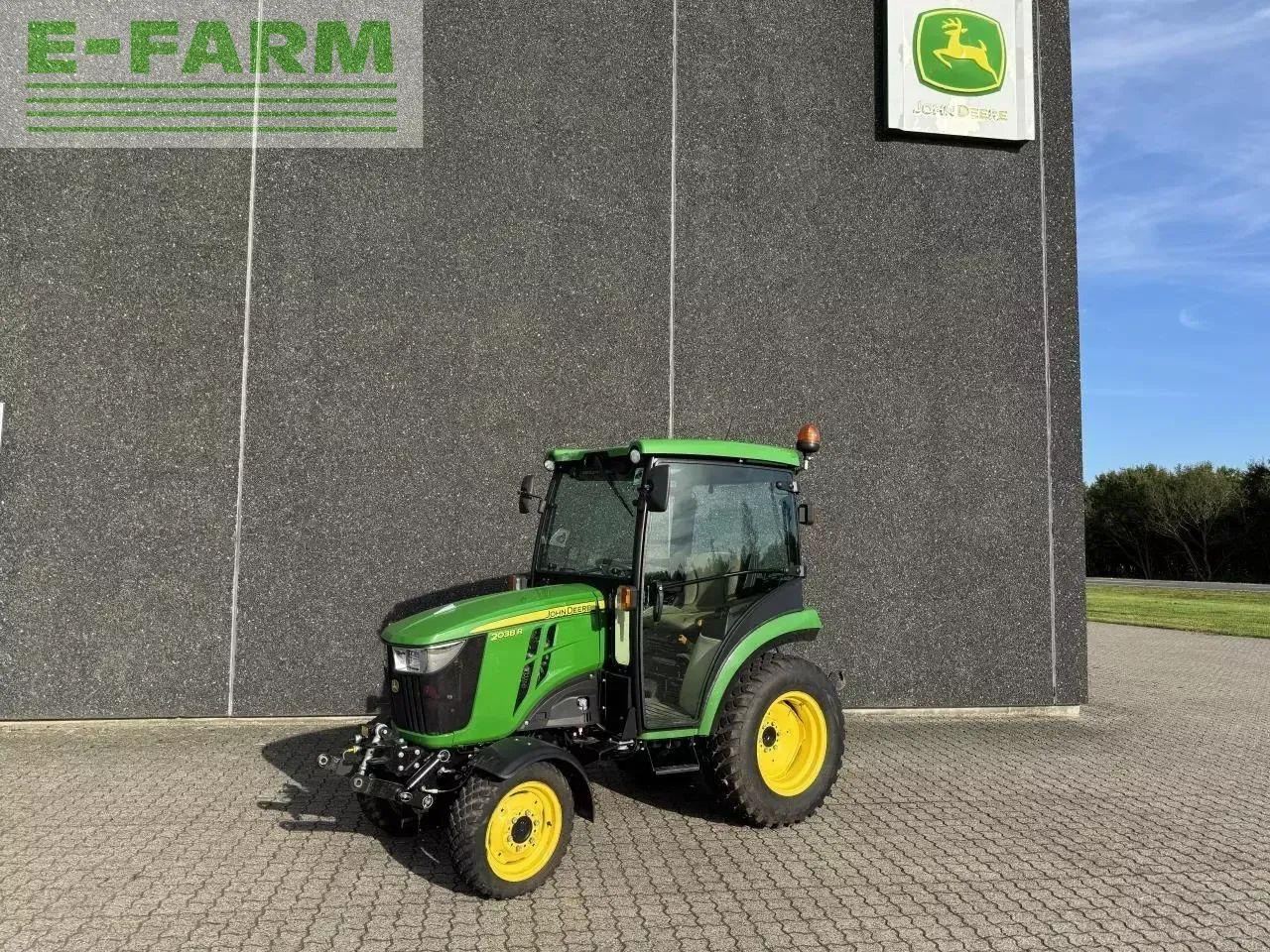 John Deere 2038r - Traktor: bilde 1 John Deere 2038r - Traktor: bilde 1