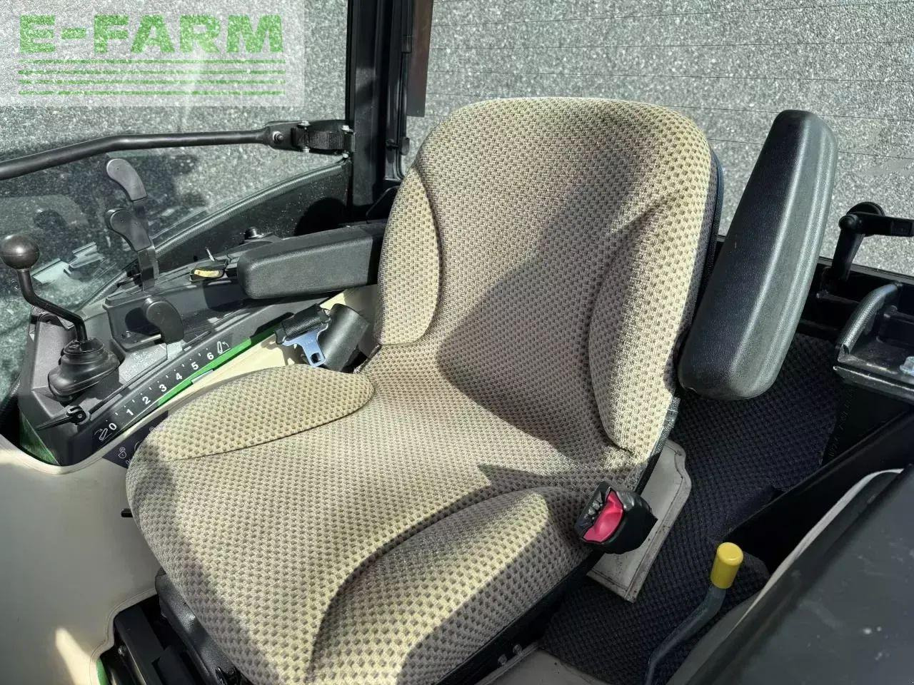 John Deere 2038r - Traktor: bilde 4 John Deere 2038r - Traktor: bilde 4