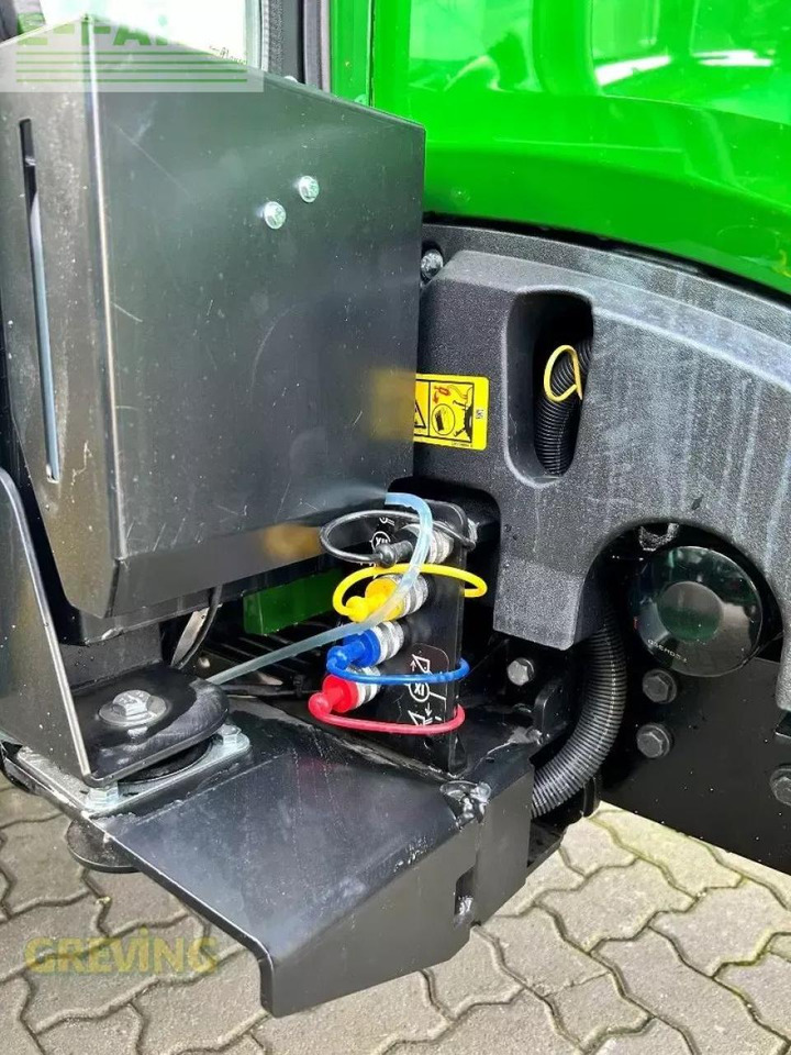 John Deere 2038r kab - Traktor: bilde 3 John Deere 2038r kab - Traktor: bilde 3