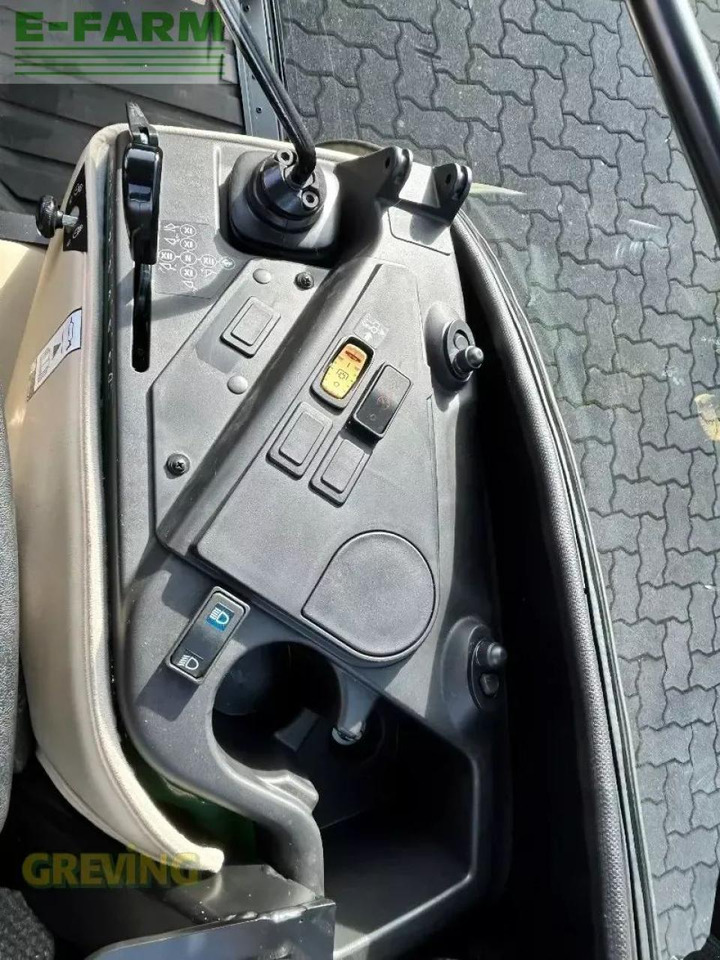 John Deere 2038r kab - Traktor: bilde 5 John Deere 2038r kab - Traktor: bilde 5