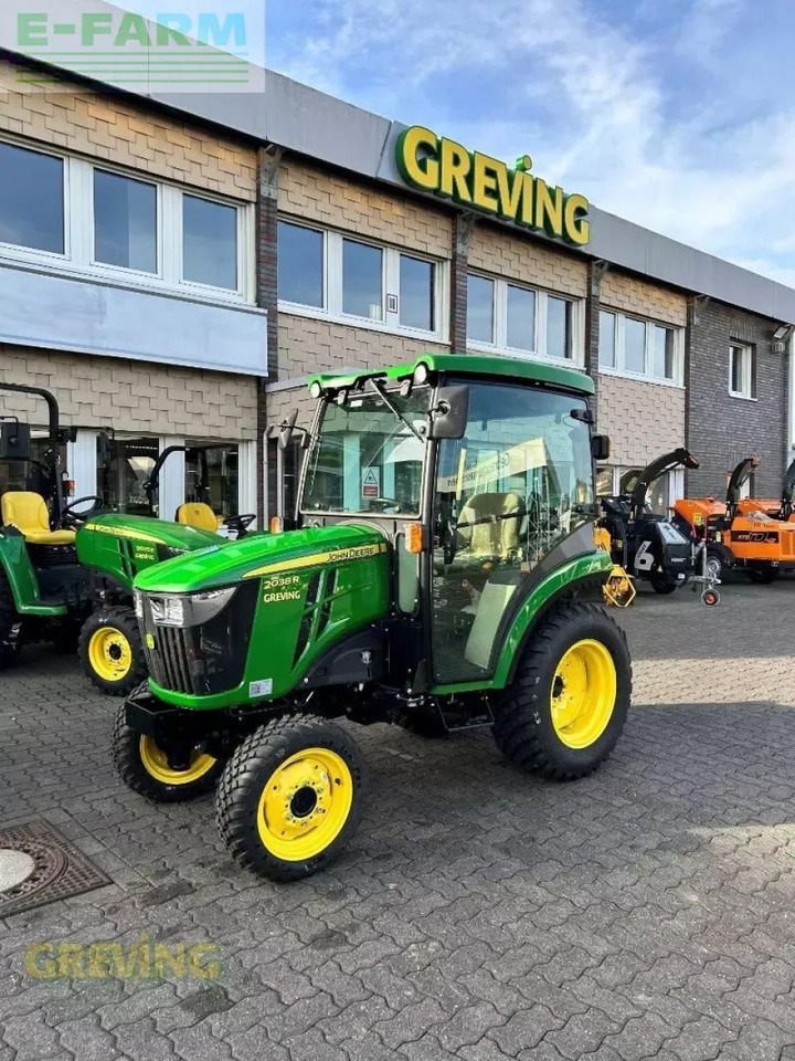 John Deere 2038r kab - Traktor: bilde 1 John Deere 2038r kab - Traktor: bilde 1