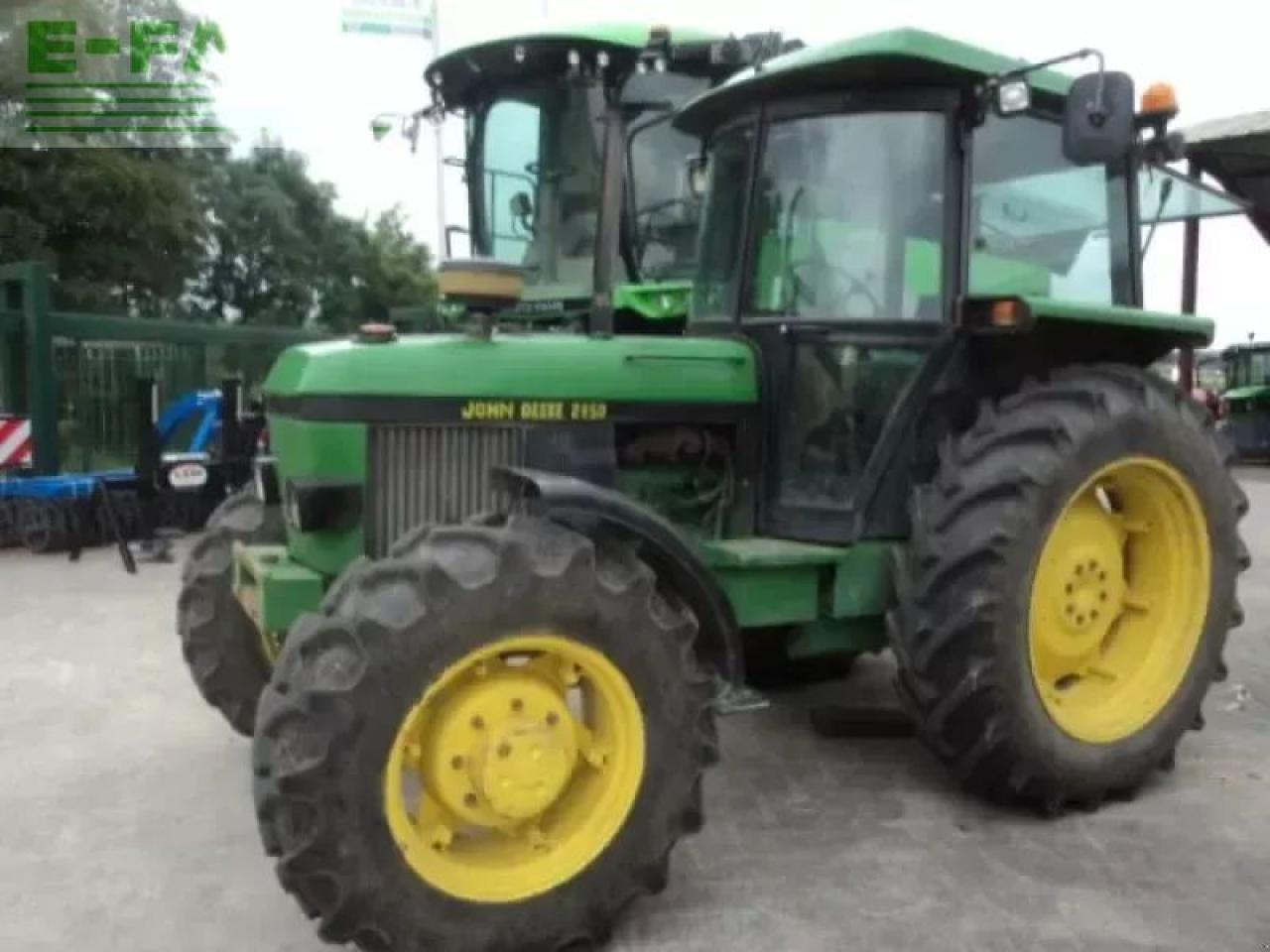 John Deere 2850 - Traktor: bilde 1 John Deere 2850 - Traktor: bilde 1