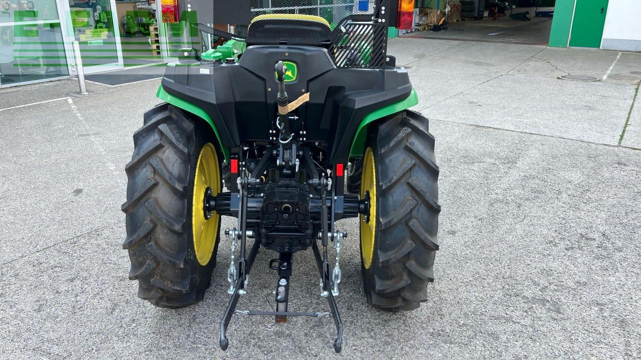 John Deere 3025E - Traktor: bilde 5 John Deere 3025E - Traktor: bilde 5