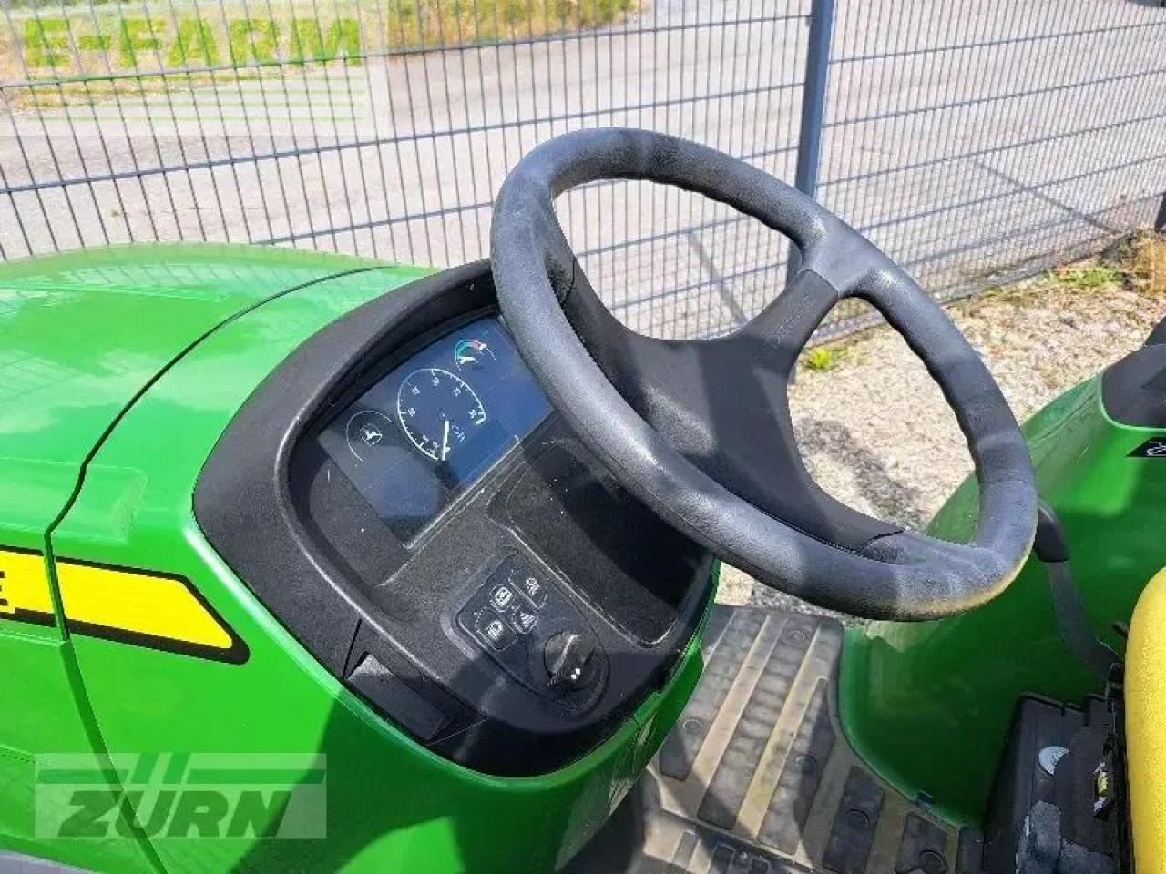 John Deere 3025e - Traktor: bilde 5 John Deere 3025e - Traktor: bilde 5