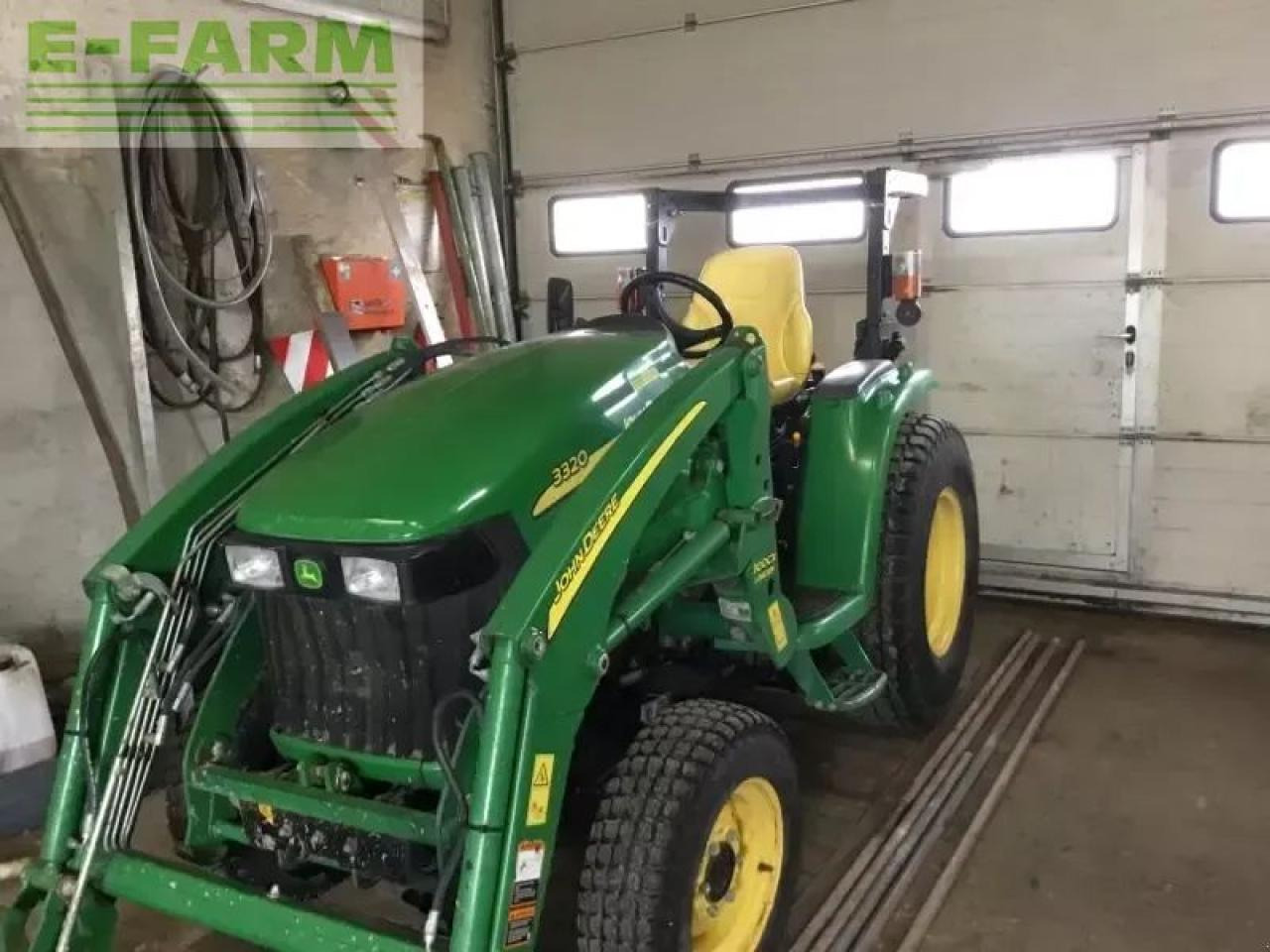 John Deere 3320 my11 - Traktor: bilde 2 John Deere 3320 my11 - Traktor: bilde 2