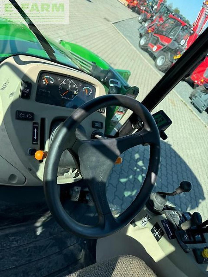 Traktor John Deere 3720: bilde 8