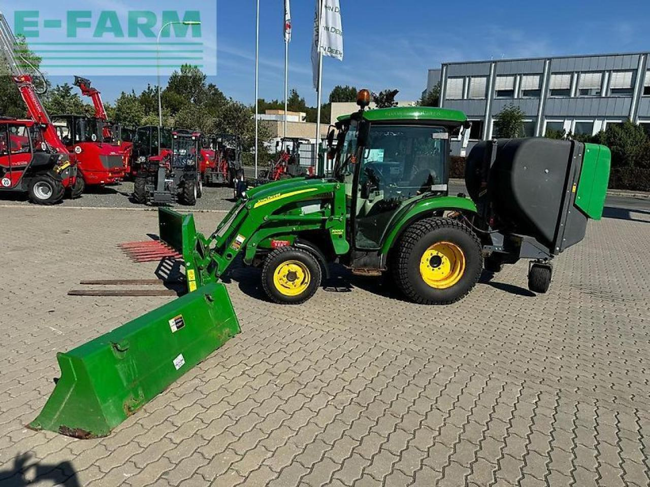 John Deere 3720 - Traktor: bilde 2 John Deere 3720 - Traktor: bilde 2