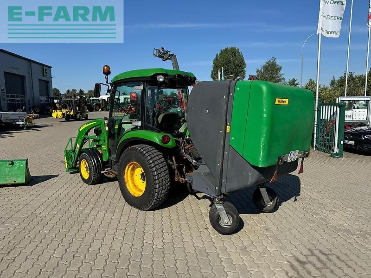 John Deere 3720 - Traktor: bilde 3 John Deere 3720 - Traktor: bilde 3
