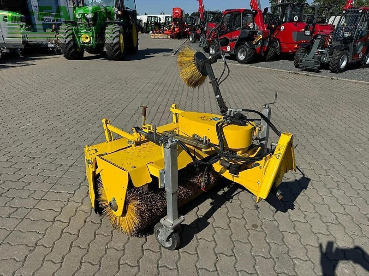 Traktor John Deere 3720: bilde 16