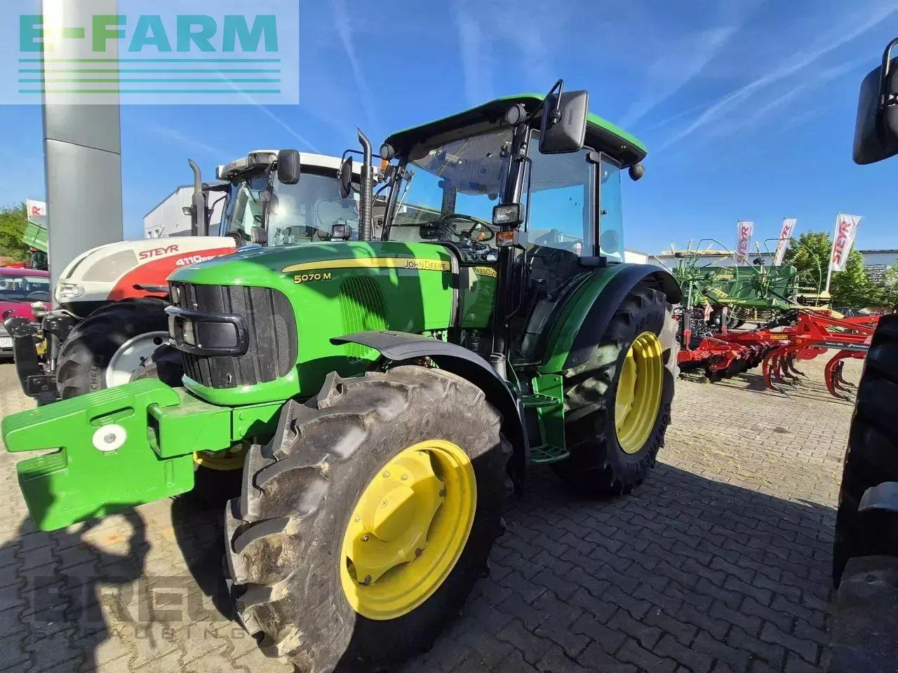 John Deere 5070 m - Traktor: bilde 1 John Deere 5070 m - Traktor: bilde 1
