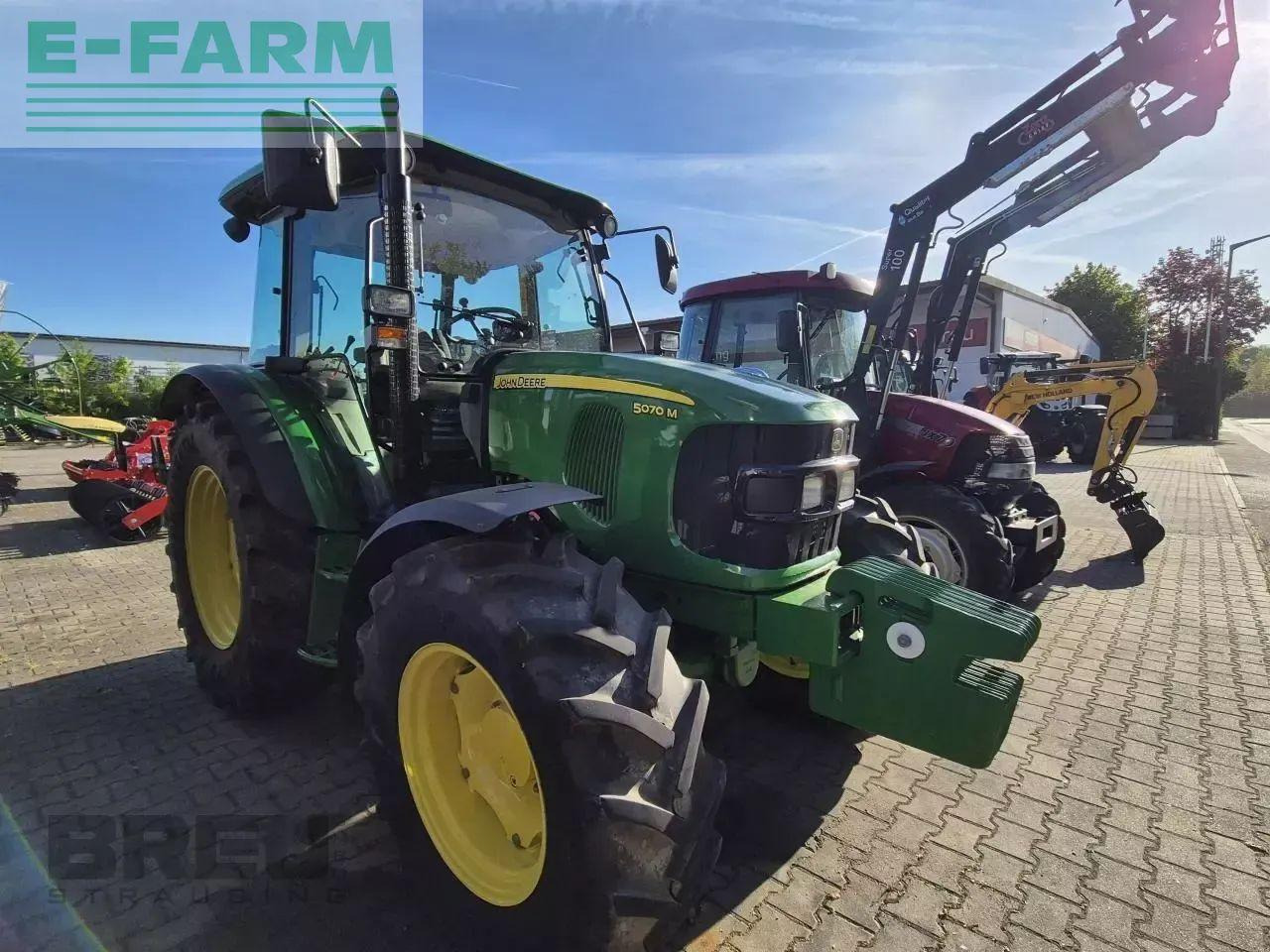John Deere 5070 m - Traktor: bilde 2 John Deere 5070 m - Traktor: bilde 2