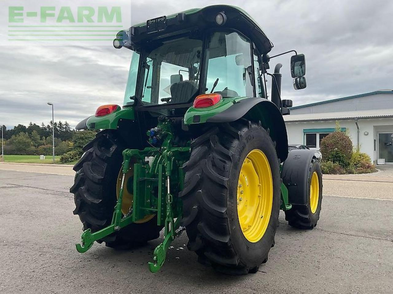 John Deere 5075 m - Traktor: bilde 3 John Deere 5075 m - Traktor: bilde 3