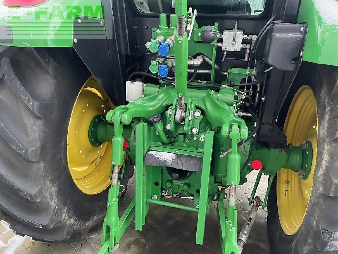 John Deere 5075 m - Traktor: bilde 4 John Deere 5075 m - Traktor: bilde 4