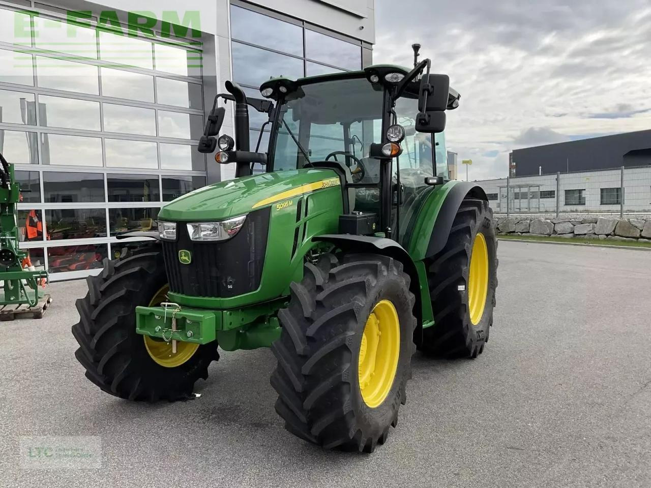 John Deere 5095m - Traktor: bilde 1 John Deere 5095m - Traktor: bilde 1