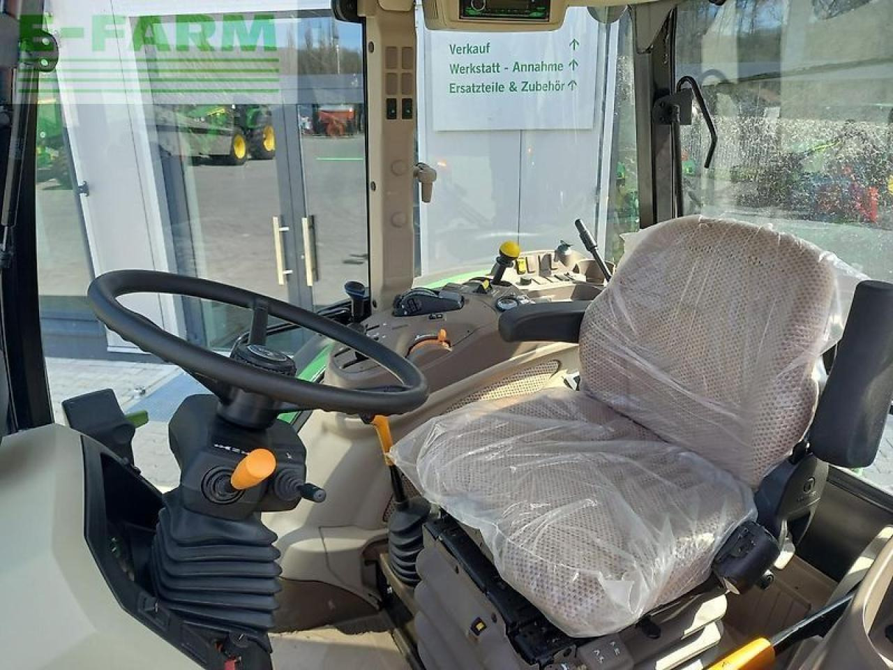 John Deere 5100m - Traktor: bilde 4 John Deere 5100m - Traktor: bilde 4