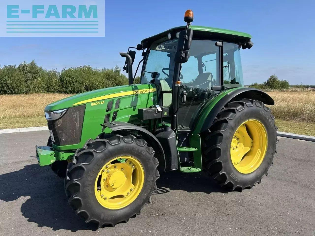 John Deere 5100m - Traktor: bilde 1 John Deere 5100m - Traktor: bilde 1
