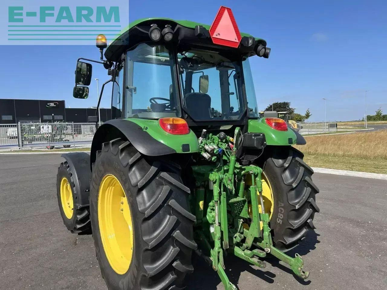 John Deere 5100m - Traktor: bilde 4 John Deere 5100m - Traktor: bilde 4