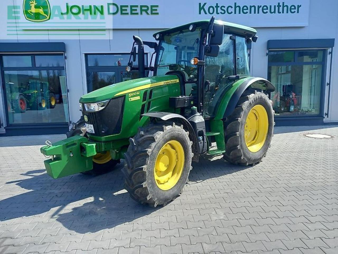 John Deere 5100m - Traktor: bilde 1 John Deere 5100m - Traktor: bilde 1