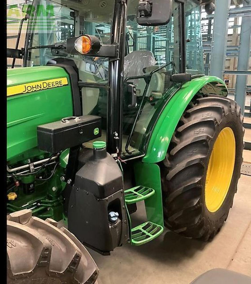 John Deere 5115m - Traktor: bilde 5 John Deere 5115m - Traktor: bilde 5
