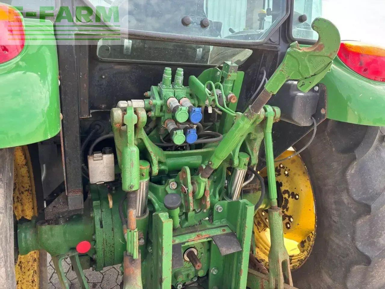 John Deere 5115m - Traktor: bilde 4 John Deere 5115m - Traktor: bilde 4